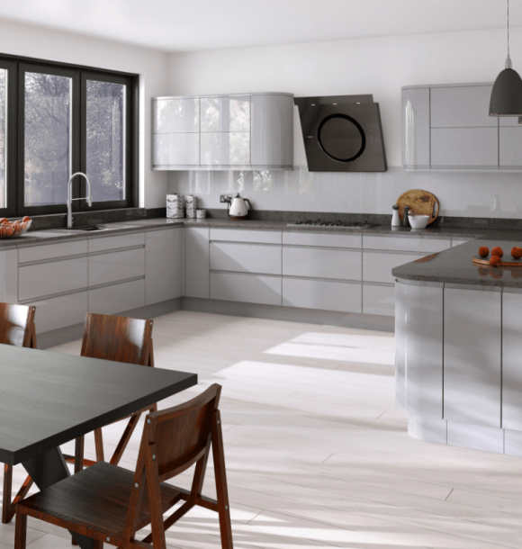 Larissa J Profile gloss