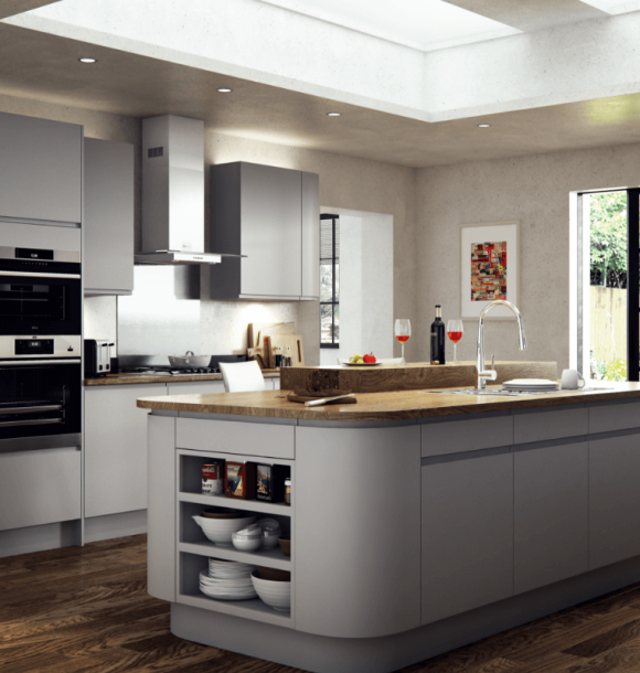 Larissa J Profile Matt